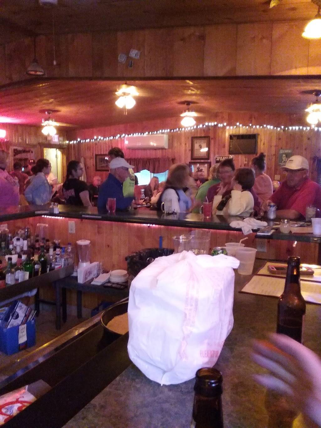 Sheridans Walton Tap Inc | restaurant | 906 Walton Rd, Dixon, IL 61021, USA | 8158572381 OR +1 815-857-2381