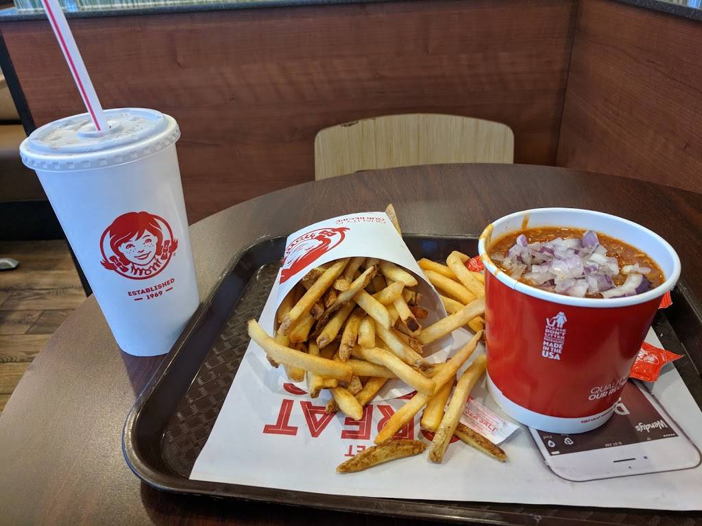 Wendys | restaurant | 7680 Peña Blvd, Denver, CO 80249, USA | 3033426899 OR +1 303-342-6899