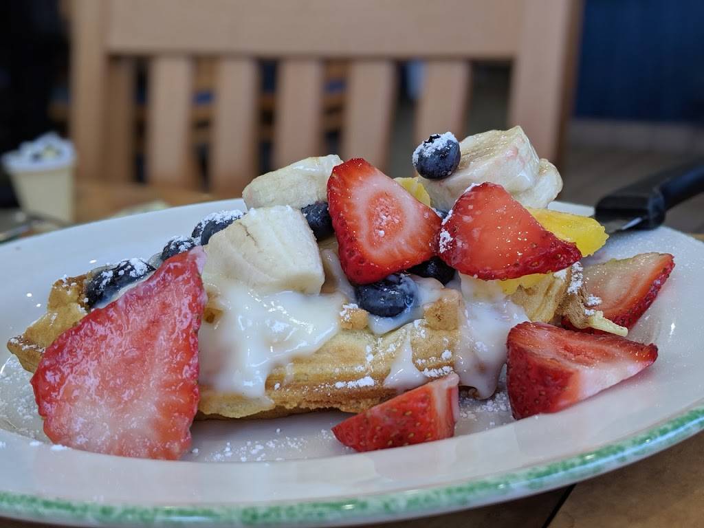 Cora | restaurant | 1530 St Laurent Blvd, Ottawa, ON K1G 4A3, Canada | 6135632672 OR +1 613-563-2672