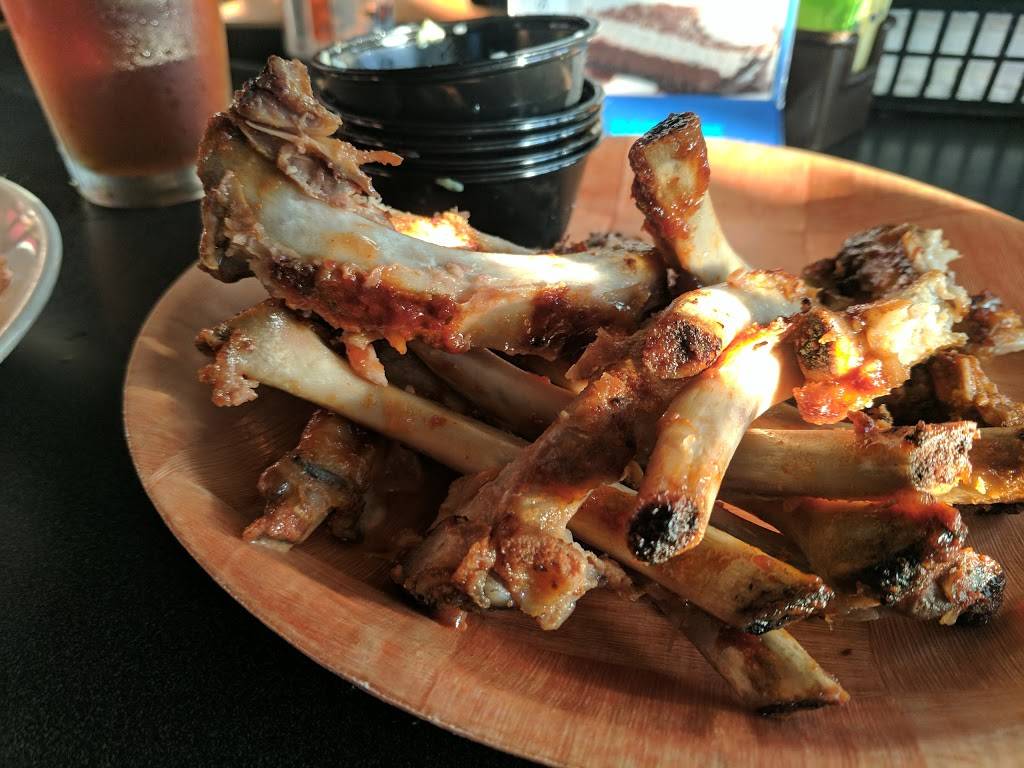 Mr Bones BBQ | restaurant | 3007 Gulf Dr, Holmes Beach, FL 34217, USA | 9417786614 OR +1 941-778-6614
