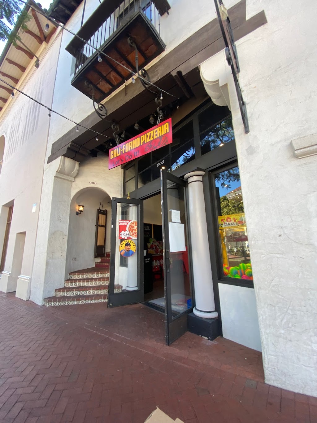 Cali-Forno Pizzeria | restaurant | 905 State St, Santa Barbara, CA 93101, USA | 8058994999 OR +1 805-899-4999