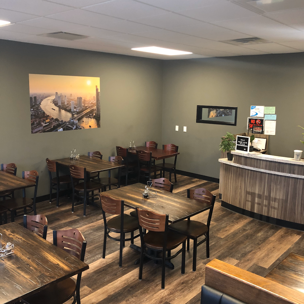 Bangkok Express | restaurant | 1174 W Hill Rd #4, Flint, MI 48507, USA | 8104842169 OR +1 810-484-2169