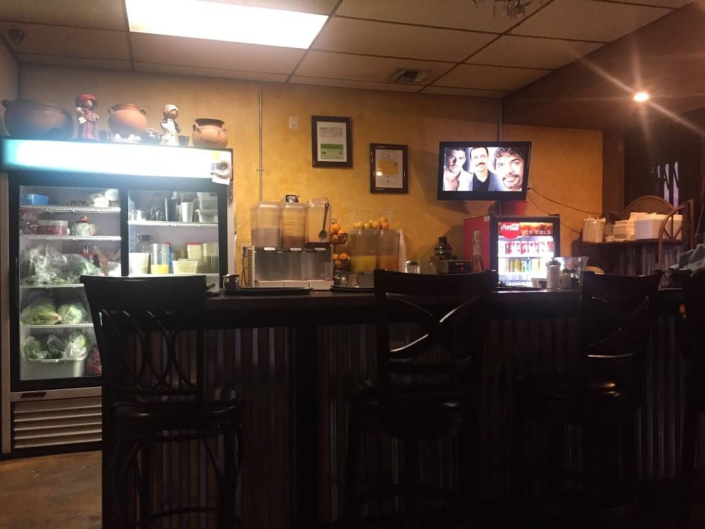 Restaurante Amalias | restaurant | 11541 Sherman Way, North Hollywood, CA 91605, USA | 8185034511 OR +1 818-503-4511