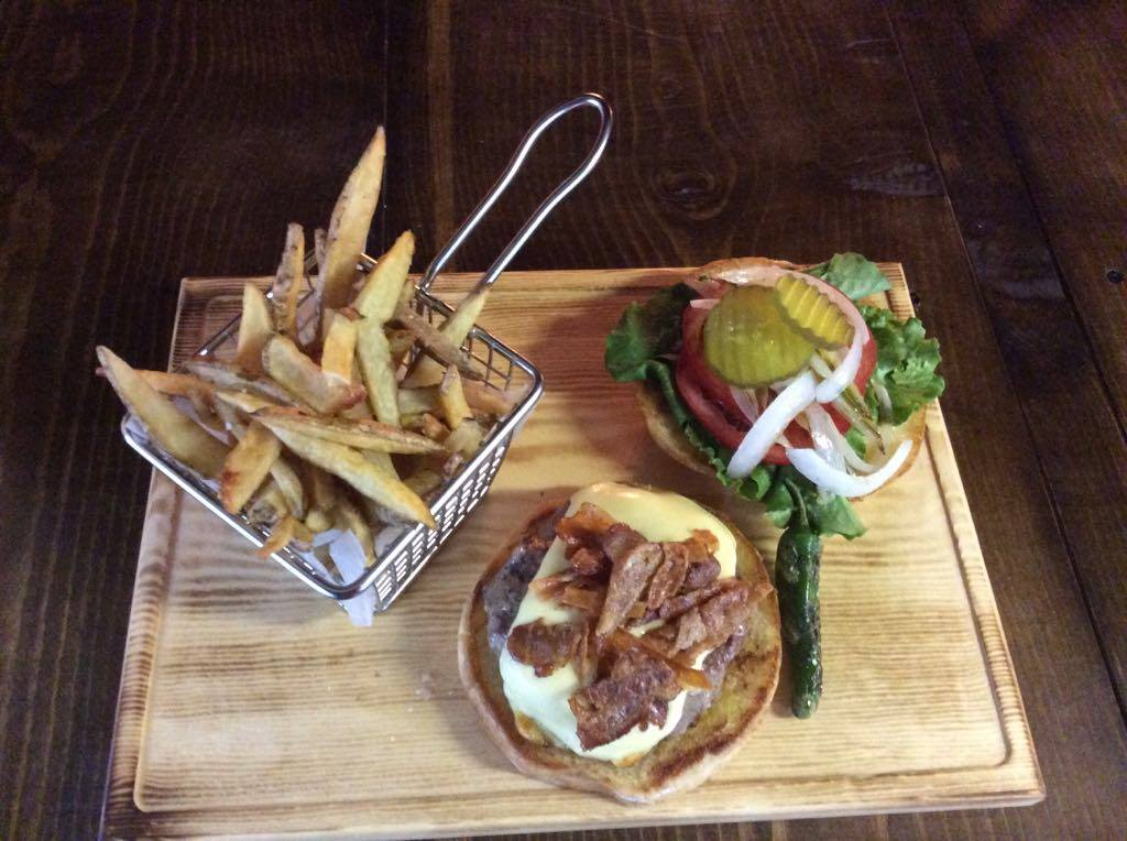 Mestizo | restaurant | 6 y, Héroes de Baja California 813, 22755 El Porvenir, B.C., Mexico | 016461276361 OR +52 646 127 6361