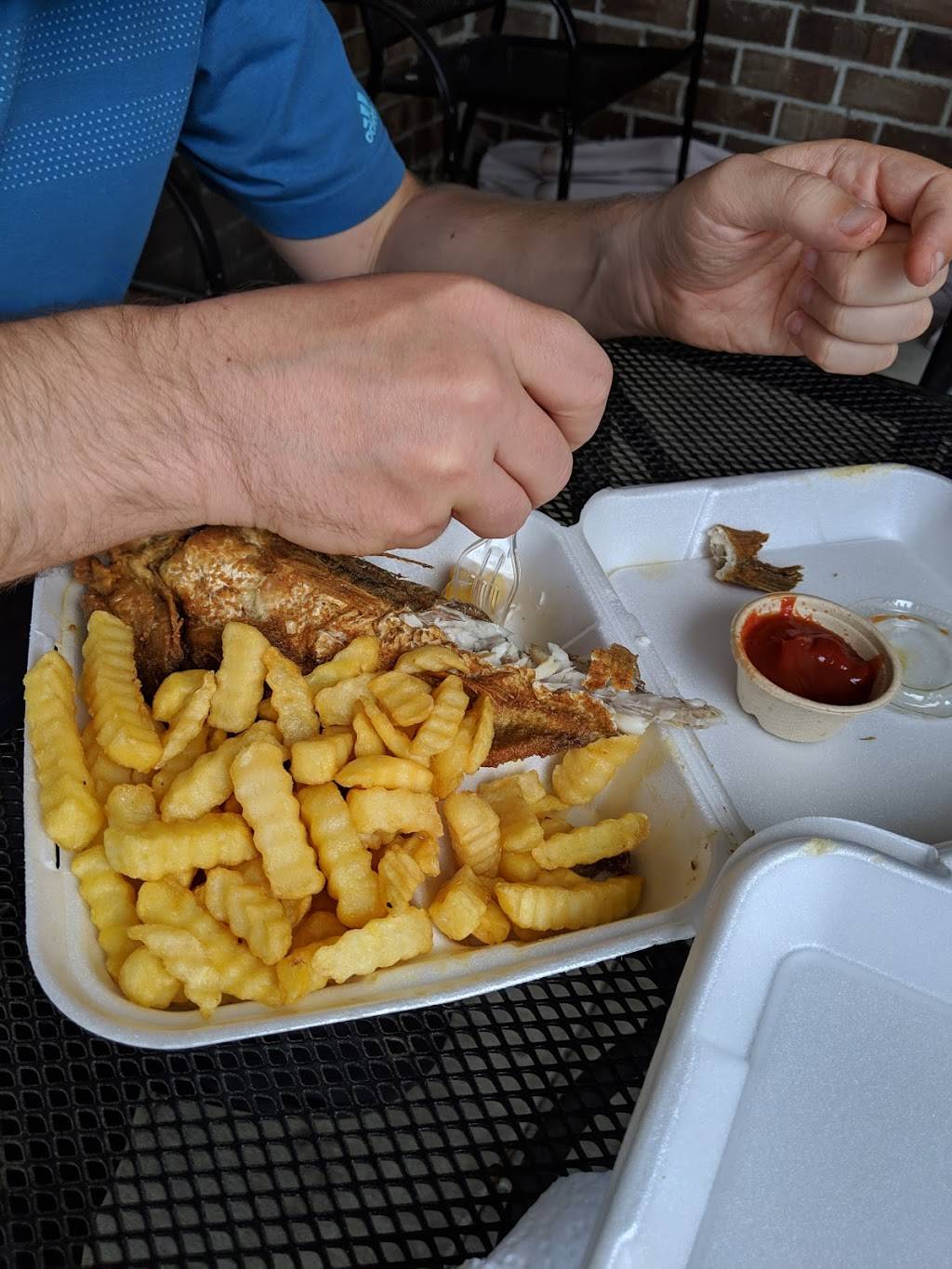 Momma Lous Gullah Cuisine | restaurant | 102 Sea Island Pkwy, Beaufort, SC 29907, USA | 8437709988 OR +1 843-770-9988