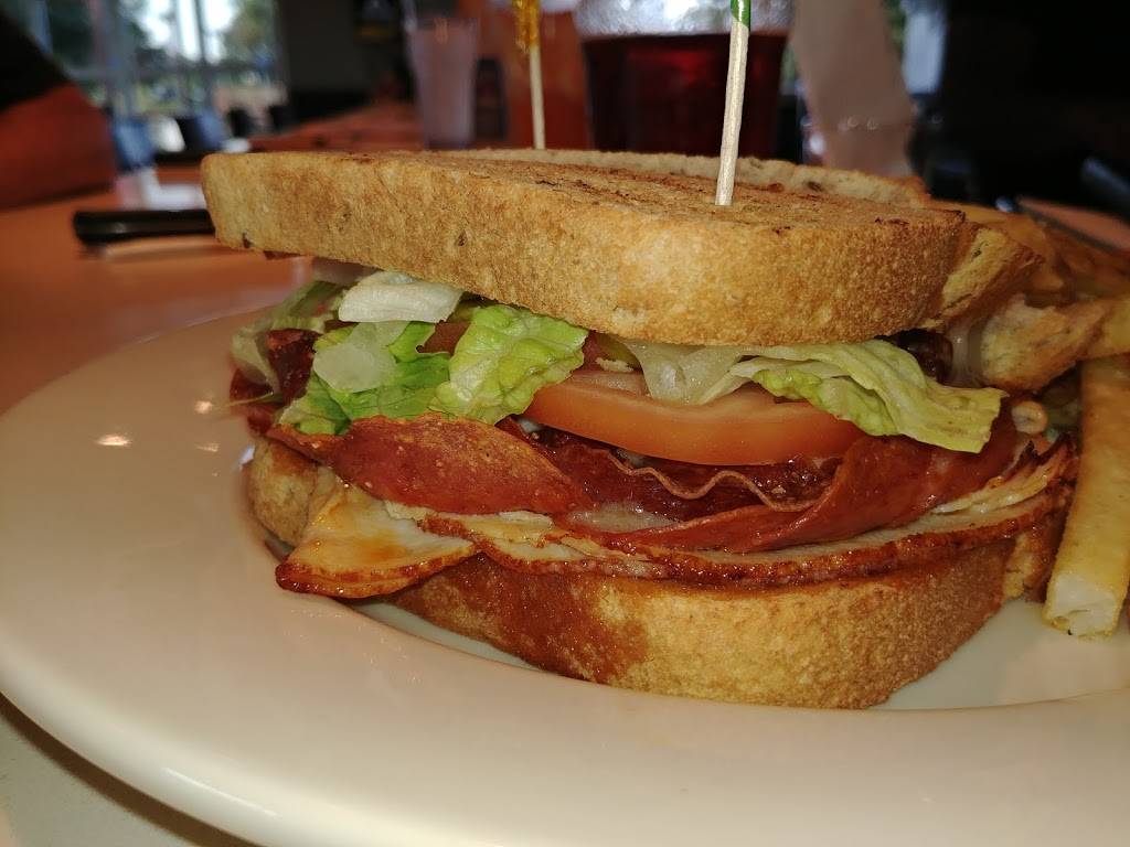 Old Chicago Pizza & Taproom | restaurant | 10920 N Ambassador Dr, Kansas City, MO 64153, USA | 8163211901 OR +1 816-321-1901