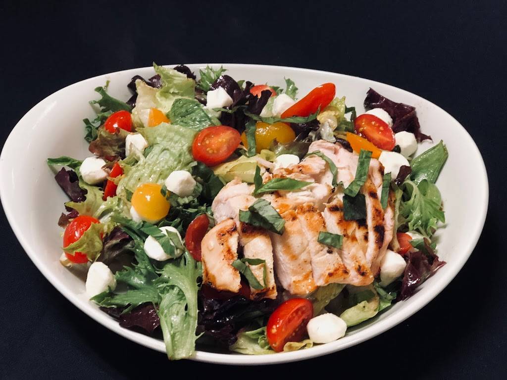 Range Restaurant + Cocktail Bar | restaurant | 11865 Hickman Rd, Urbandale, IA 50323, USA | 5152527500 OR +1 515-252-7500