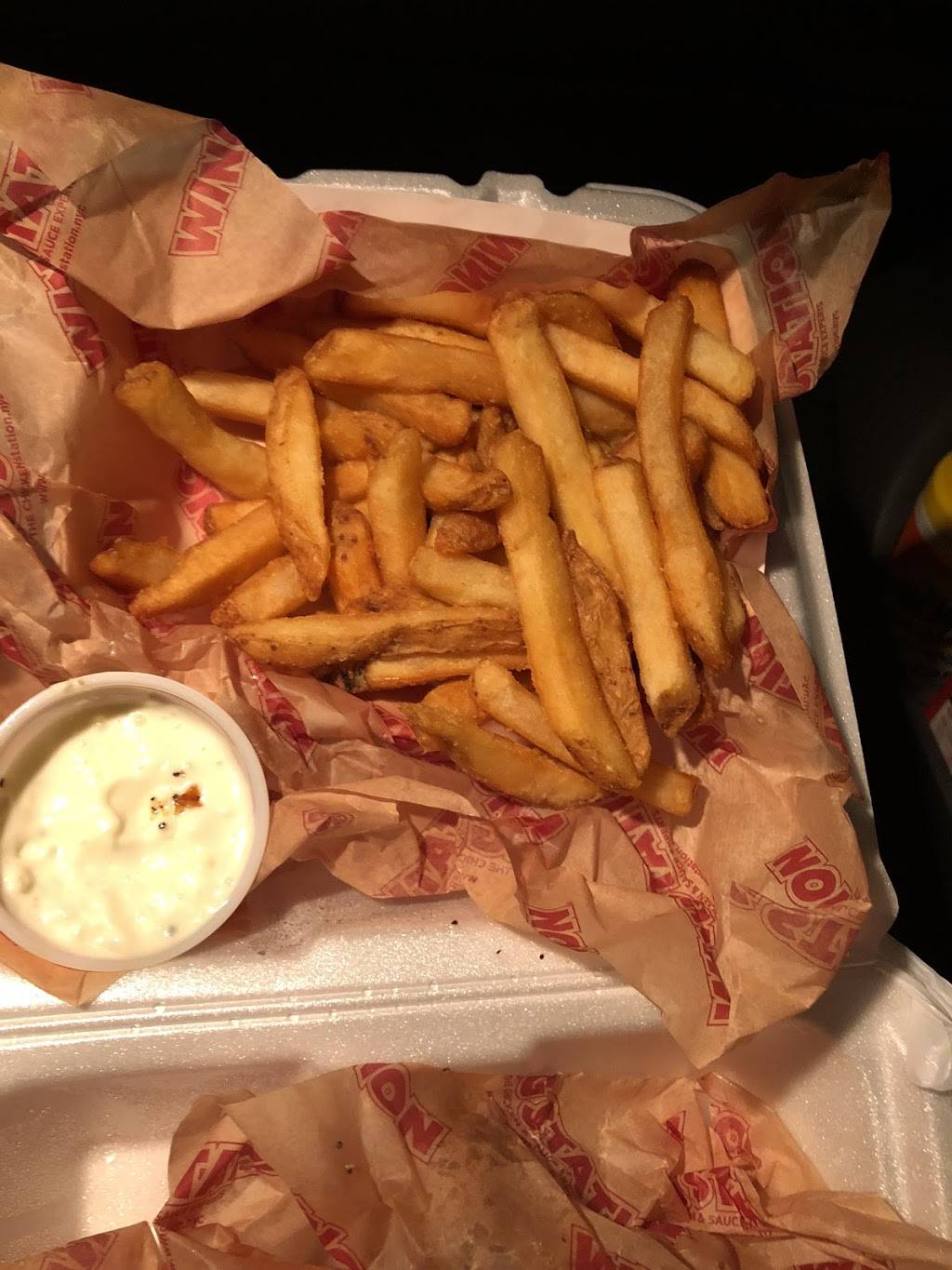 Wing Station | restaurant | 230-14 Merrick Blvd, Laurelton, NY 11413, USA | 7182762100 OR +1 718-276-2100