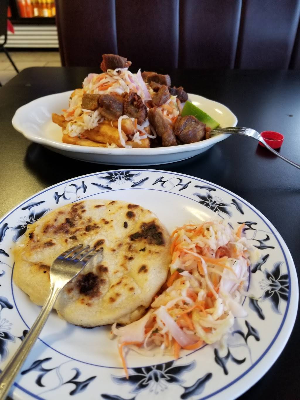 La Lencha Panaderia Y Cocina | restaurant | 260 Charles St, Humble, TX 77338, USA | 2813600021 OR +1 281-360-0021