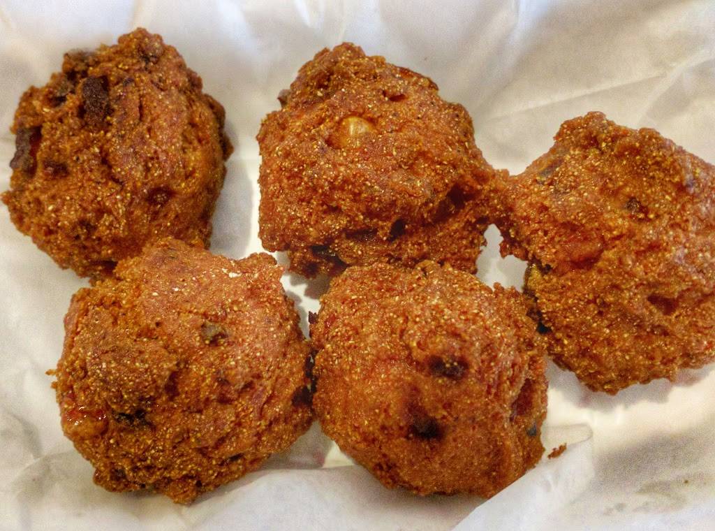 Guss World Famous Fried Chicken | restaurant | 215 S Center St, Collierville, TN 38017, USA | 9018536005 OR +1 901-853-6005