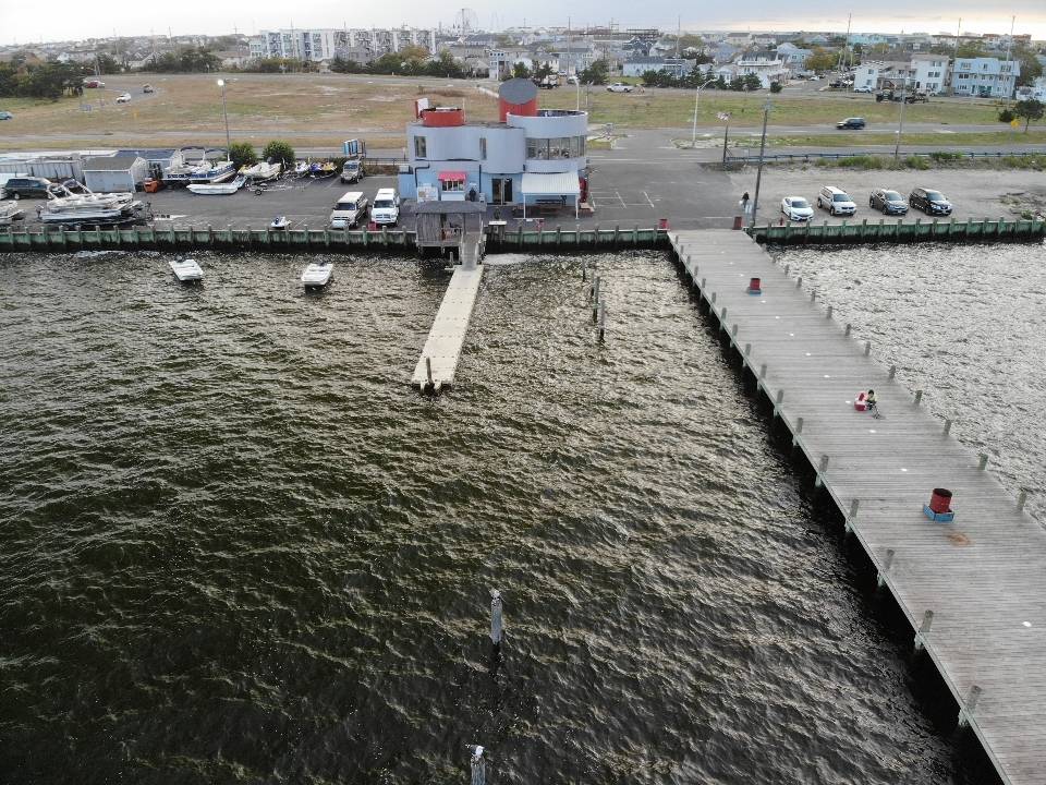 The Dock Outfitters | restaurant | 5 NJ-35, Seaside Heights, NJ 08751, USA | 7328308171 OR +1 732-830-8171