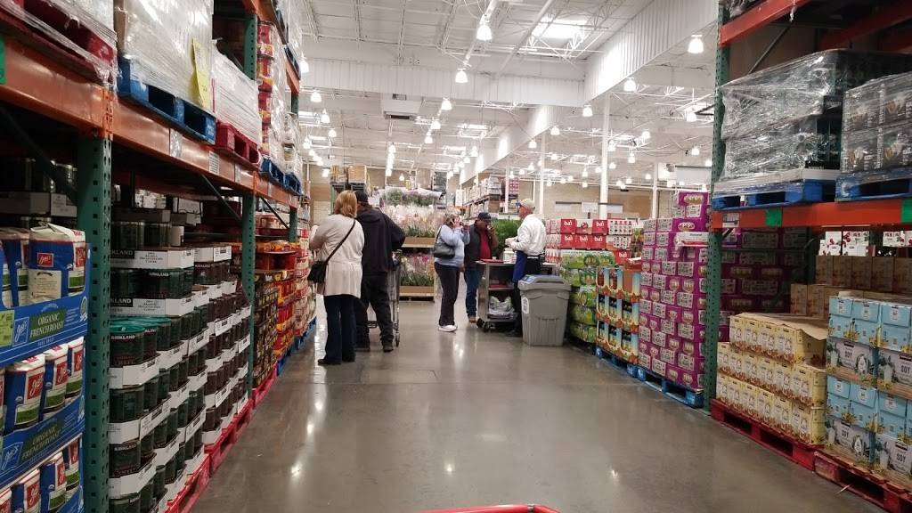 Costco Food Court | meal takeaway | 1099 E Hospitality Ln, San Bernardino, CA 92408, USA | 9094780705 OR +1 909-478-0705