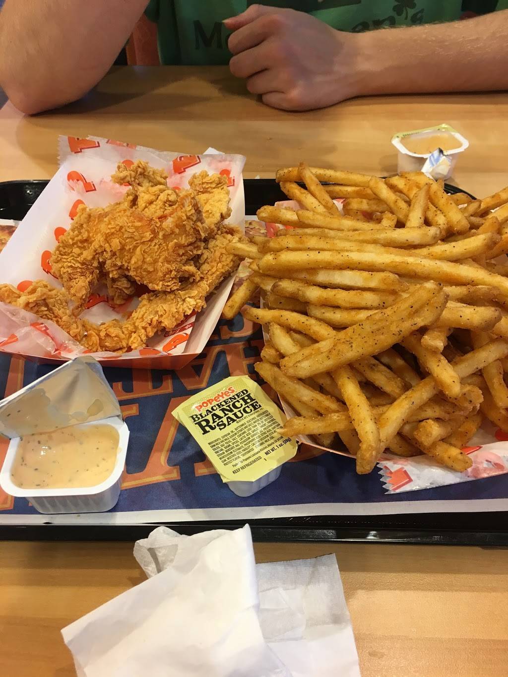 Popeyes Louisiana Kitchen | restaurant | 5949 Ne M L King Blvd, Portland, OR 97211, USA | 5032864489 OR +1 503-286-4489