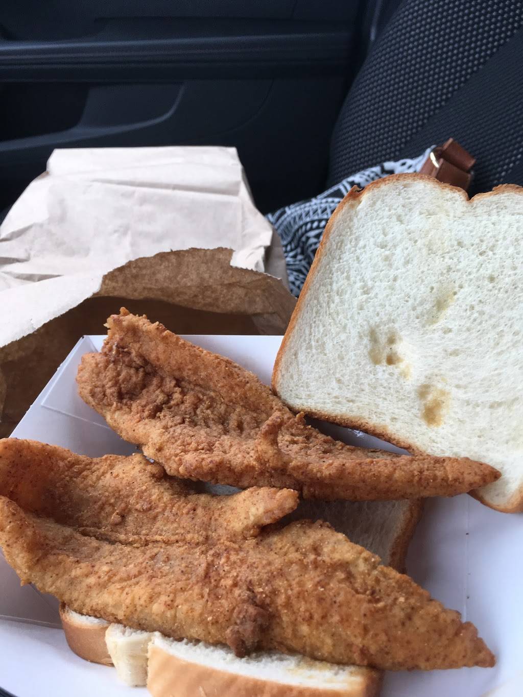 M & V Famous "Soul" Food | restaurant | 281 N Lowry St, Smyrna, TN 37167, USA | 6152670571 OR +1 615-267-0571