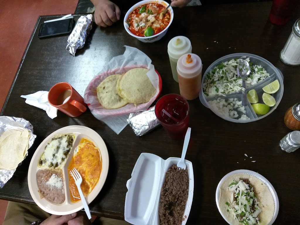 El Rancho | restaurant | 2801 N Broadway, Wichita, KS 67219, USA | 3168388252 OR +1 316-838-8252