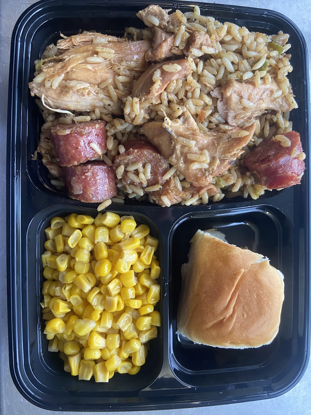 Cajun Jays | restaurant | 525 Main St N, Navarre, OH 44662, USA | 3306852738 OR +1 330-685-2738