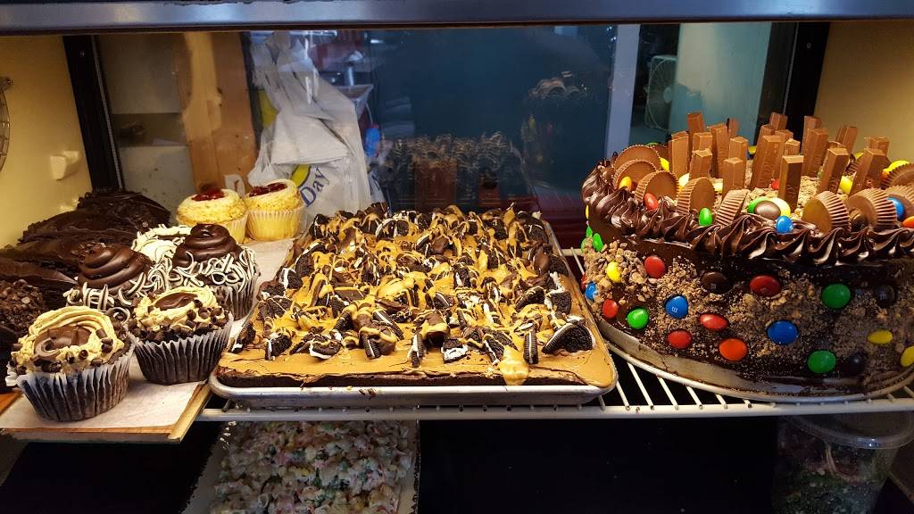 Abudanza | restaurant | 6 Fuller St, Ludlow, MA 01056, USA | 4135899900 OR +1 413-589-9900