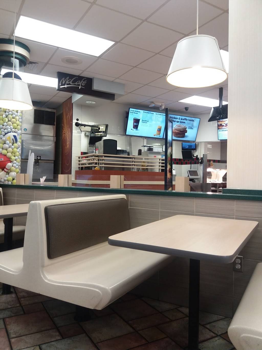 McDonalds | cafe | 22 Union St, Newark, OH 43055, USA | 7403444920 OR +1 740-344-4920