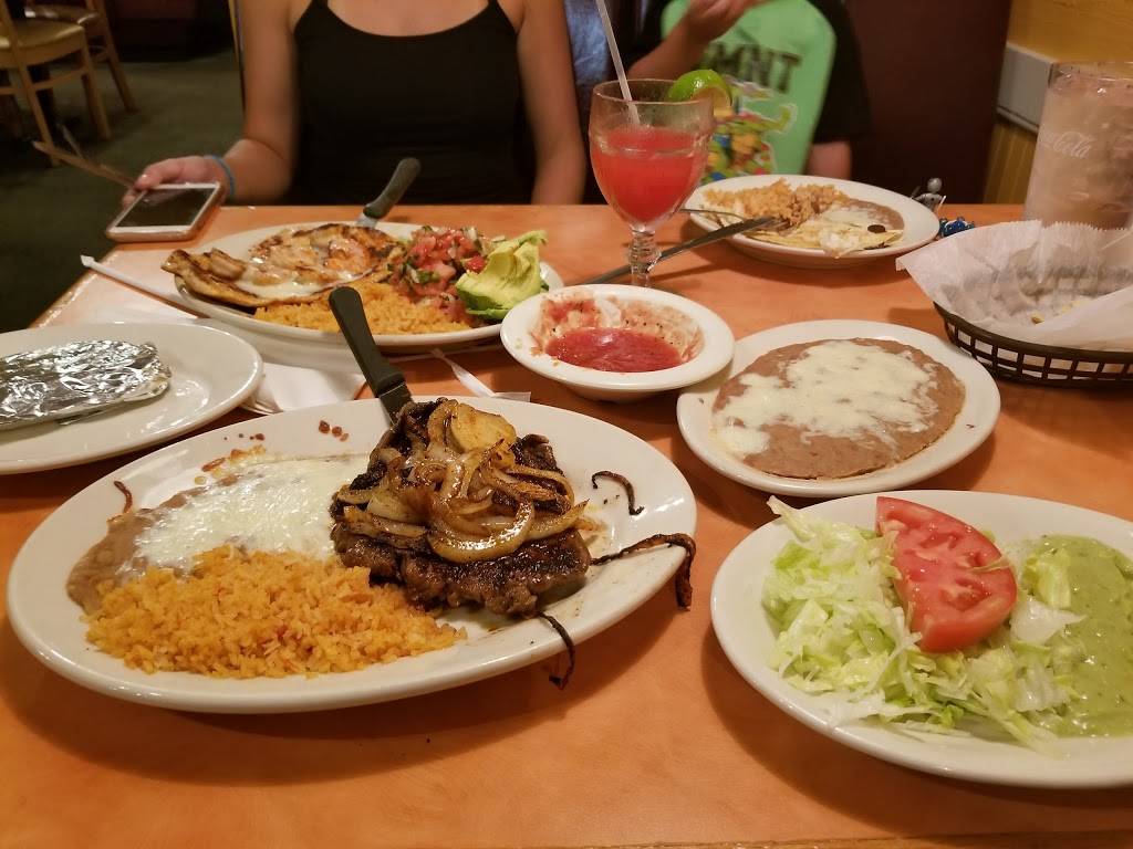 Dos Margaritas | restaurant | 1558 Riverstone Pkwy, Canton, GA 30114, USA | 7707203861 OR +1 770-720-3861