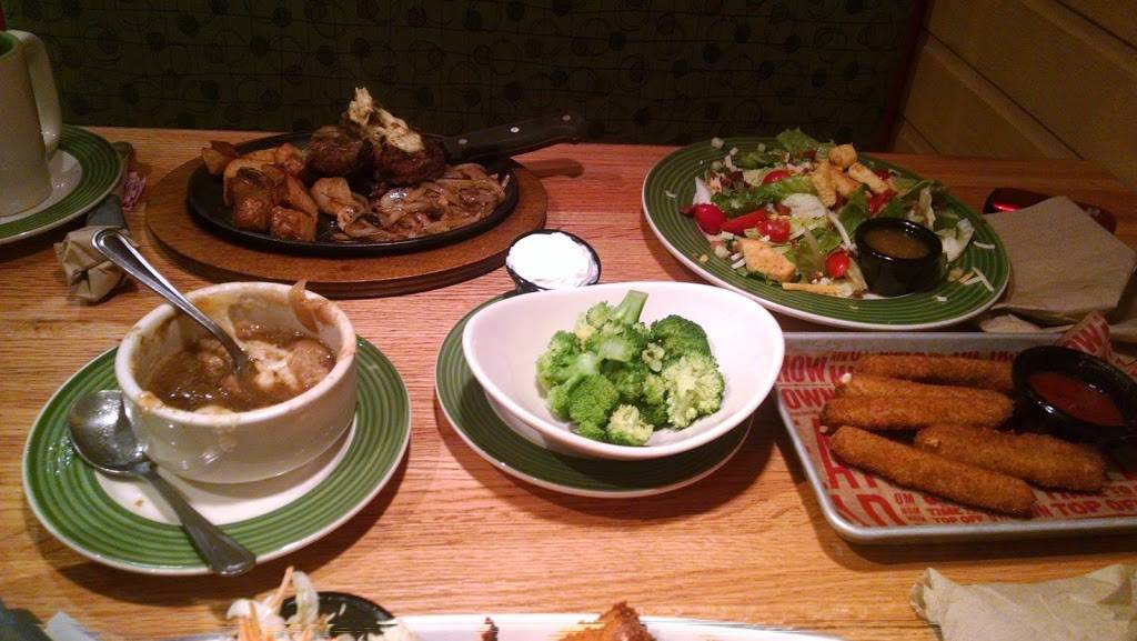 Applebees Grill + Bar | restaurant | 1364 Main St, Sanford, ME 04073, USA | 2073245259 OR +1 207-324-5259