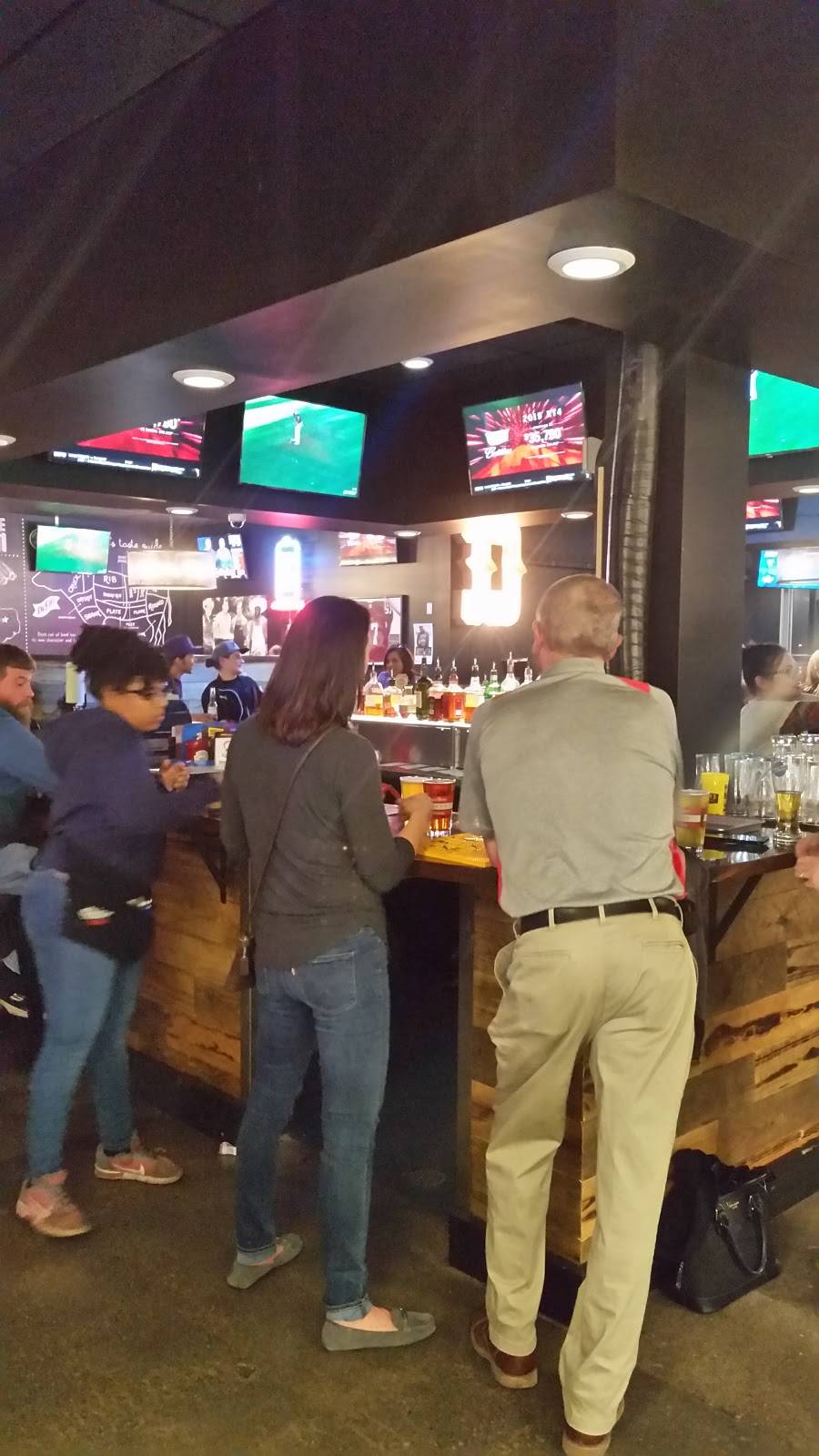 Dickeys Barbecue Pit | restaurant | 1081 N 21st St, Newark, OH 43055, USA | 7409156331 OR +1 740-915-6331