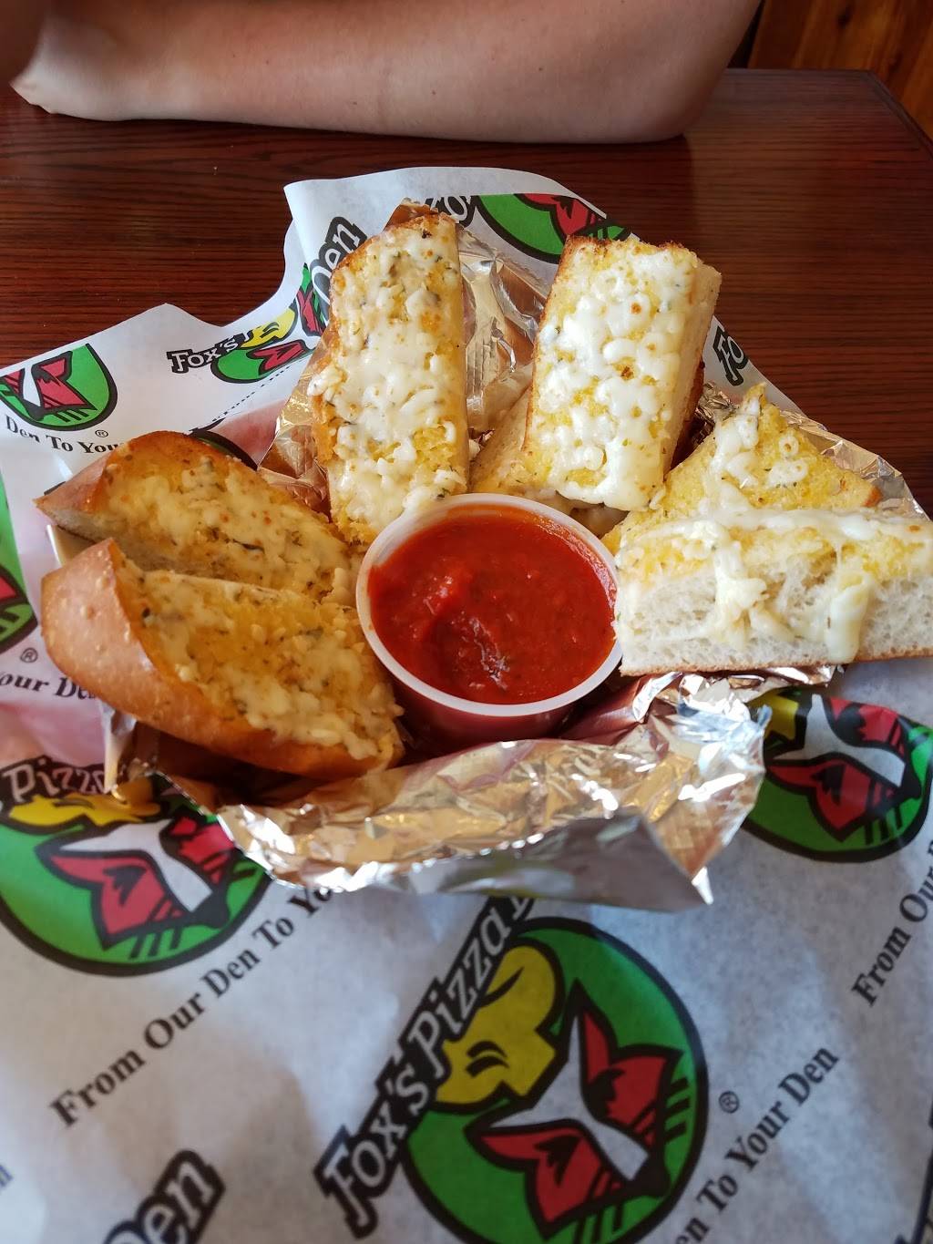 Foxs Pizza Den | restaurant | 119 High St, Wrightstown, WI 54180, USA | 9205320866 OR +1 920-532-0866