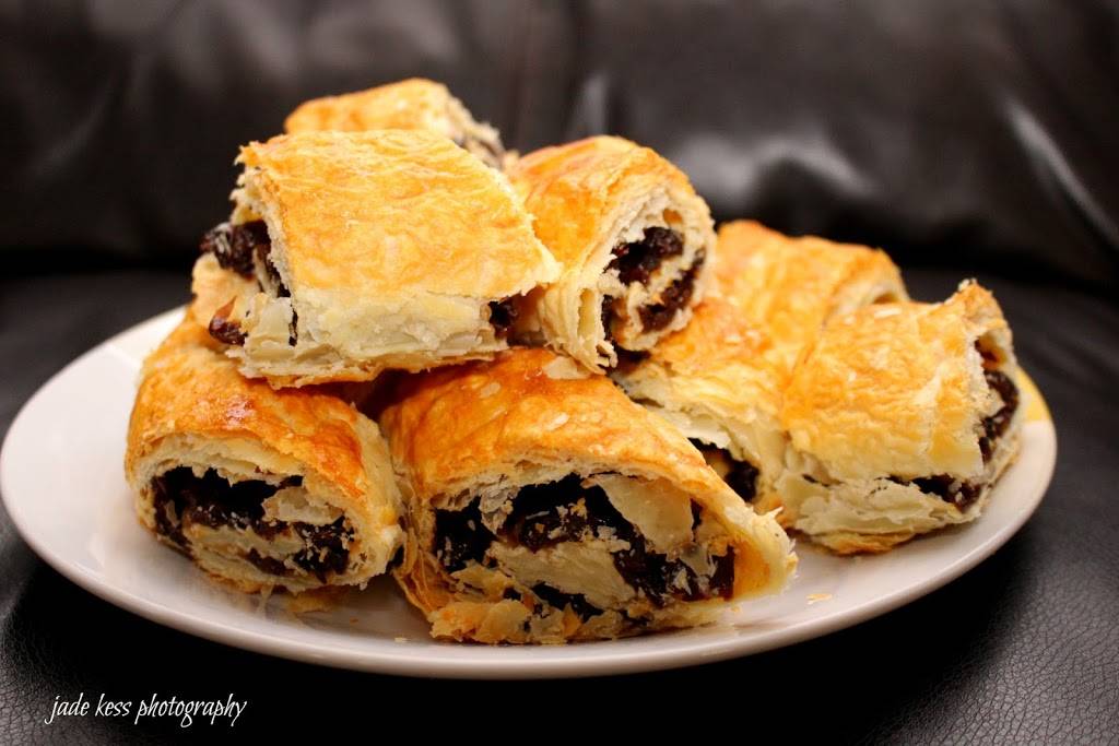 Pams Roti Shop & Caribbean Market | meal takeaway | 2800 38th Ave N, St. Petersburg, FL 33713, USA | 7278005944 OR +1 727-800-5944