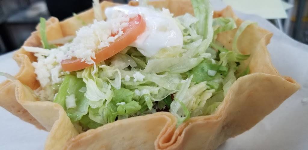 La Flama Mexican Restaurant | restaurant | 111 SE 2nd St, Snow Hill, NC 28580, USA | 2527474333 OR +1 252-747-4333