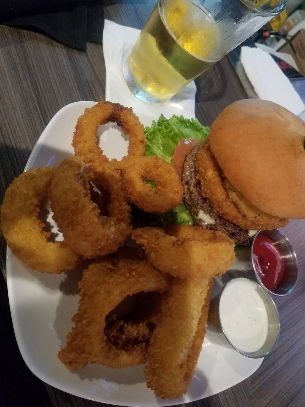 Griffins Grill | restaurant | 11272 Los Alamitos Blvd, Los Alamitos, CA 90720, USA | 5627949337 OR +1 562-794-9337