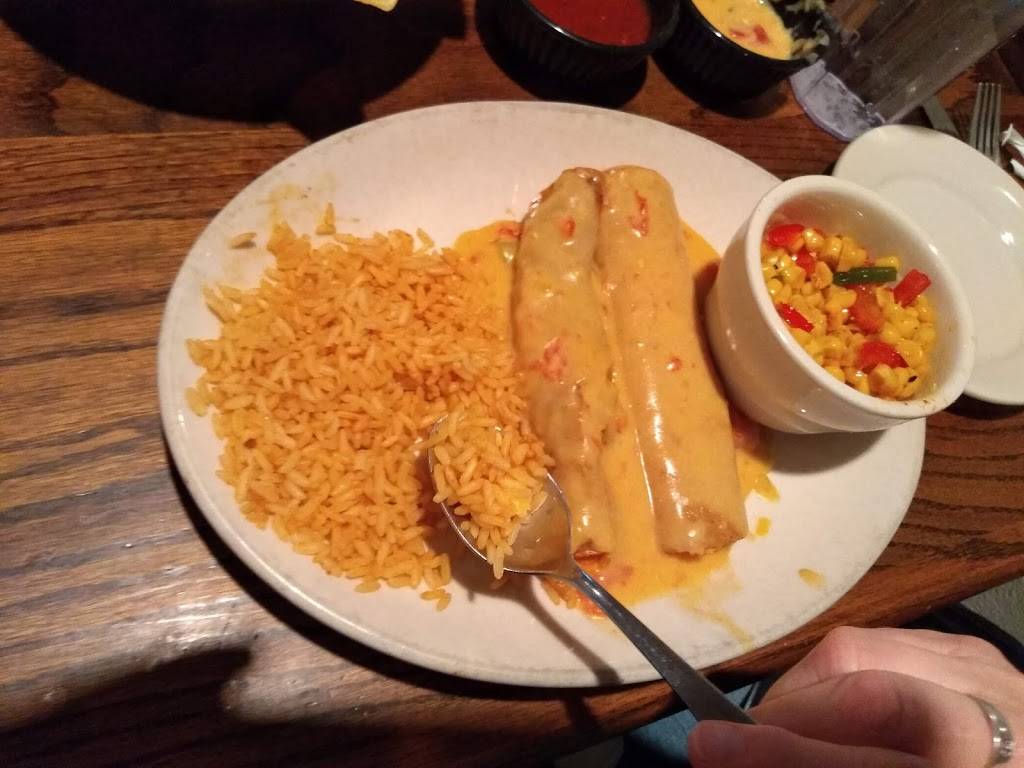 El Chico Cafe | restaurant | Sooner Fashion Mall, 3439 W Main St, Norman, OK 73072, USA | 4053602146 OR +1 405-360-2146