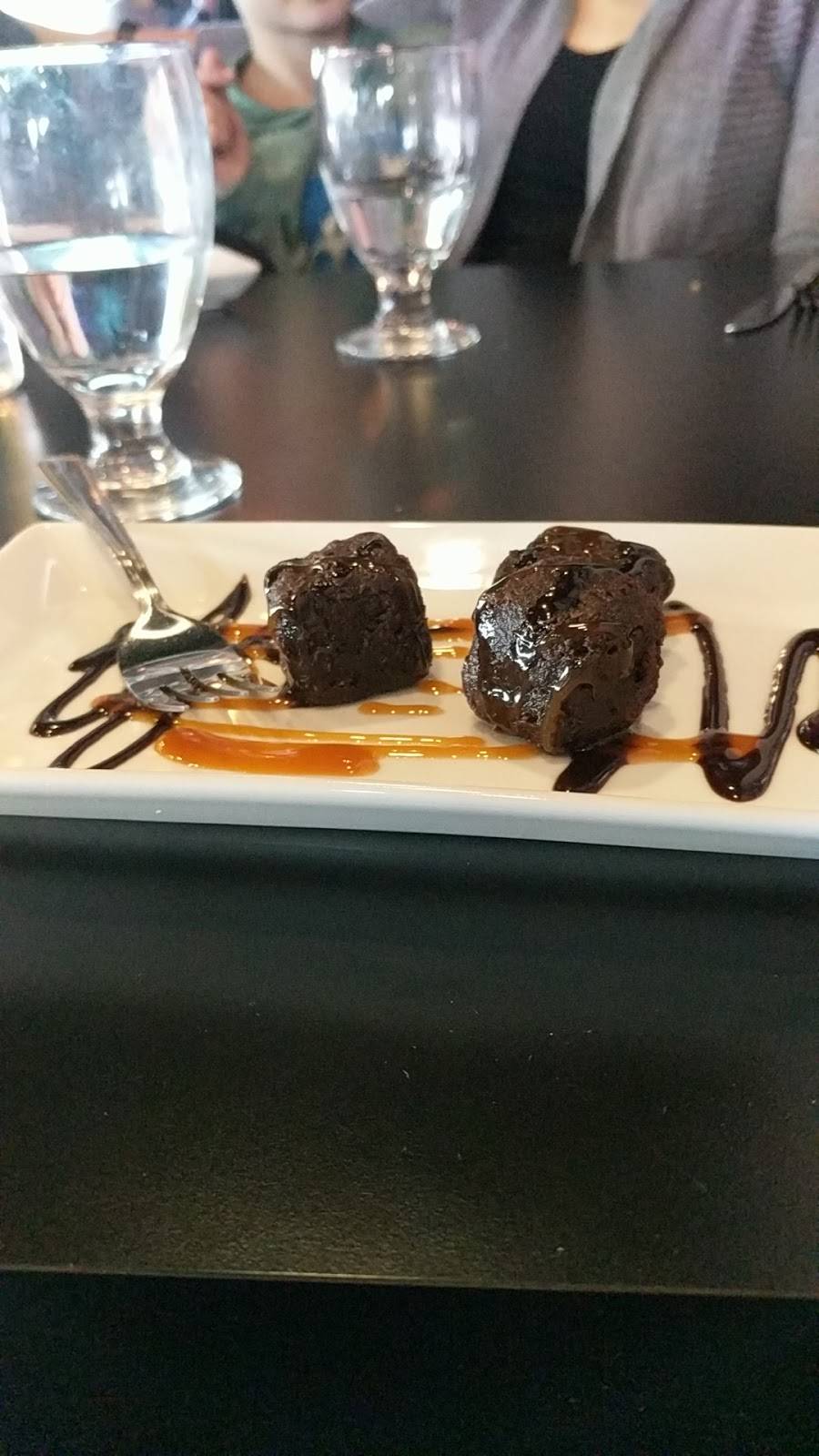 Bistro La Chambre | restaurant | 50 Boulevard Industriel, Repentigny, QC J6A 4X6, Canada | 4508241424 OR +1 450-824-1424