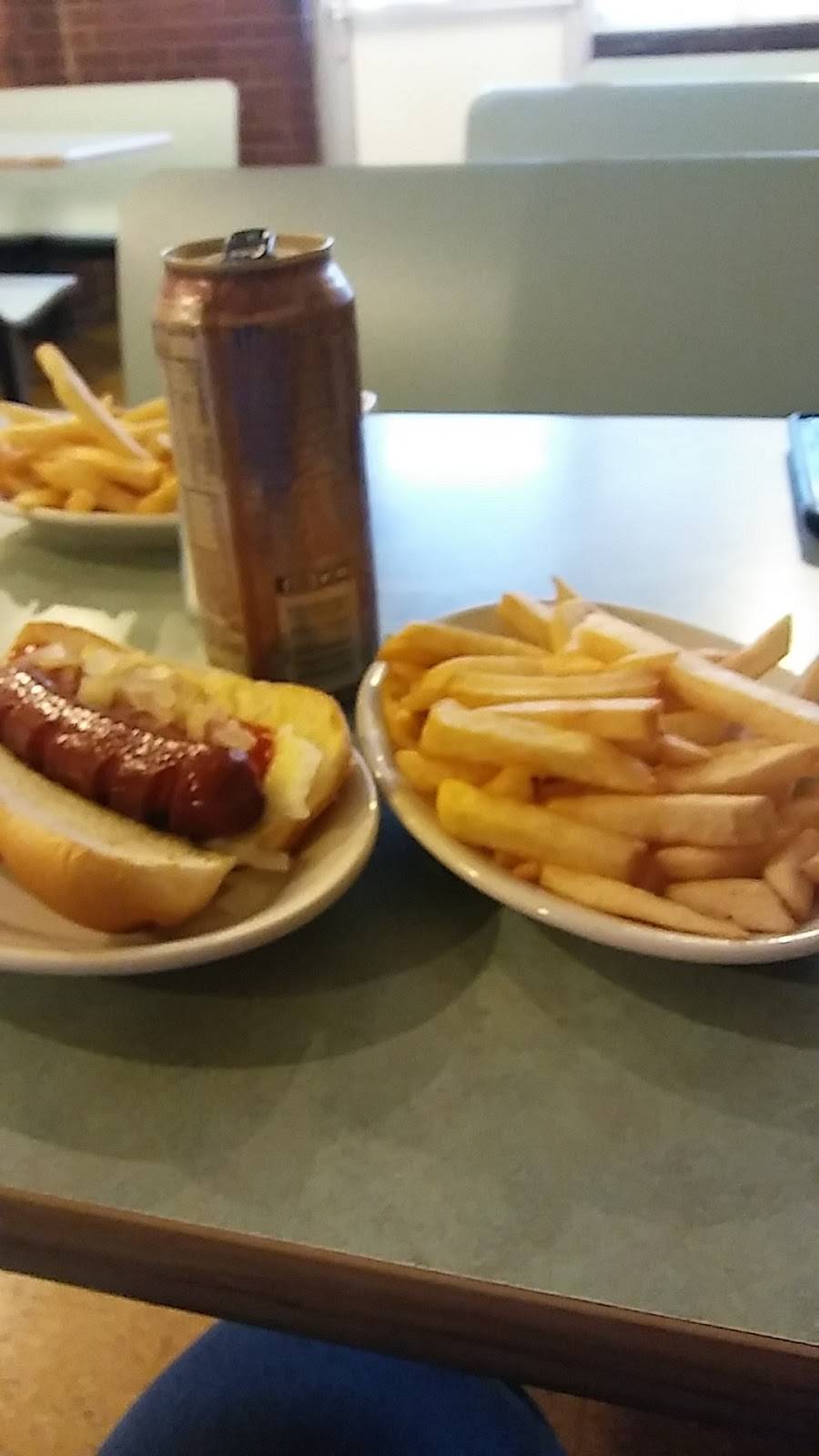 Brickers Cafeteria | restaurant | 116 E 6th St, East Liverpool, OH 43920, USA | 3303853232 OR +1 330-385-3232