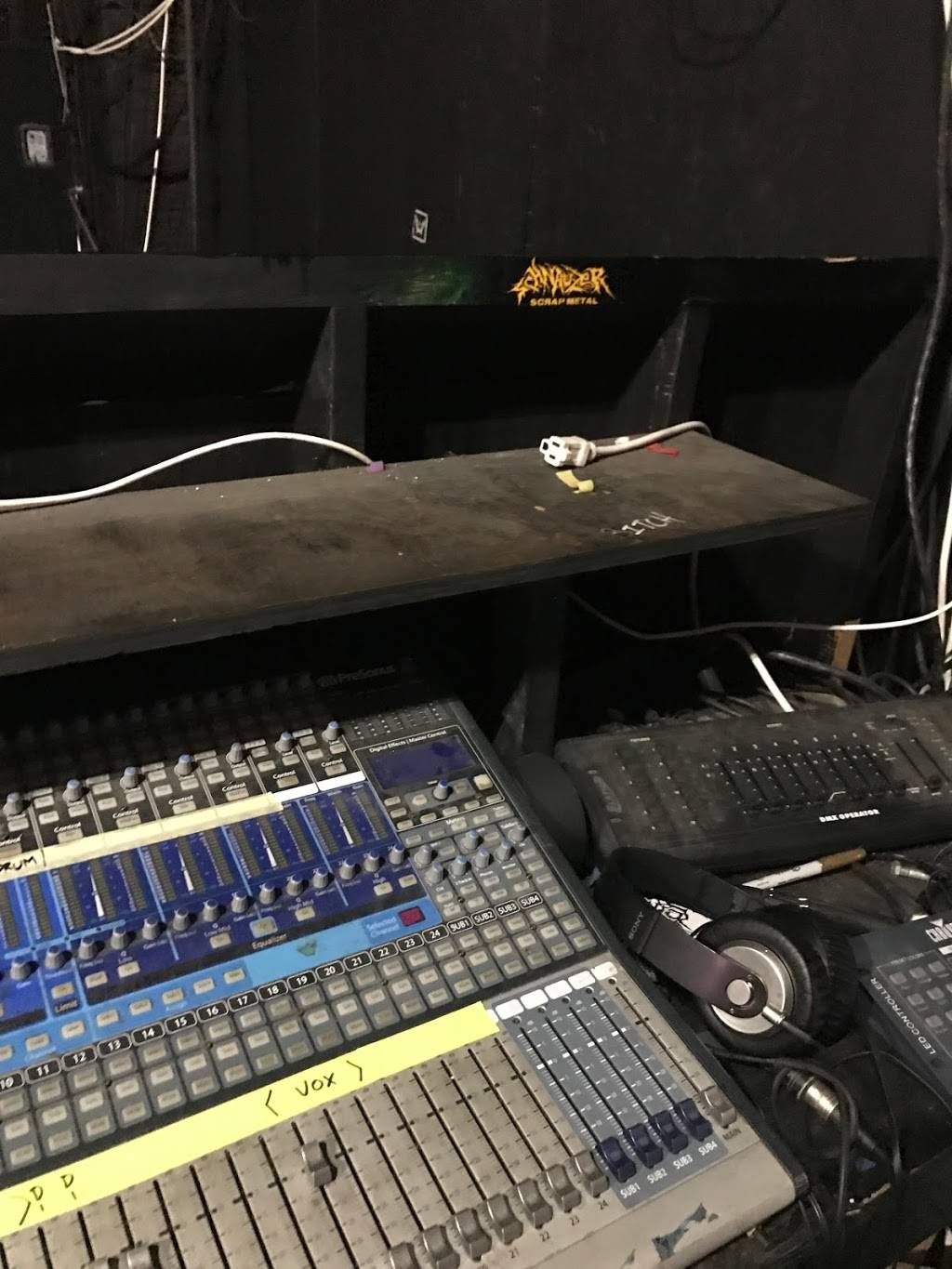 The Foundry Concert Club | restaurant | 11729 Detroit Ave, Lakewood, OH 44107, USA | 4406375483 OR +1 440-637-5483