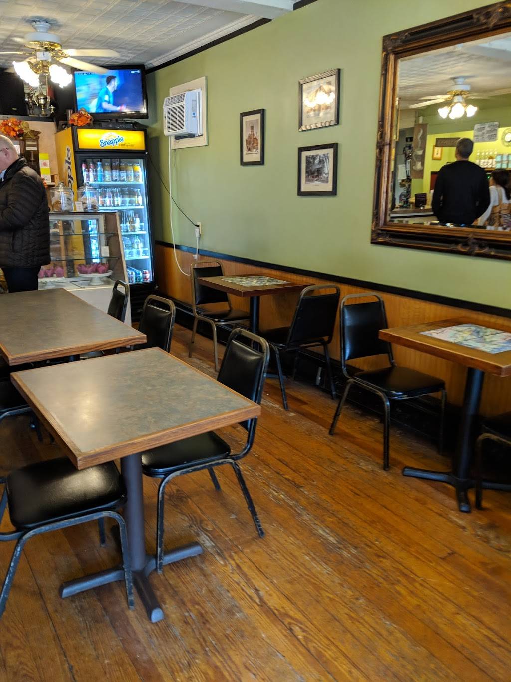 Simon Says Cafe & Deli | cafe | 96 Main St, East Greenwich, RI 02818, USA | 4018841965 OR +1 401-884-1965