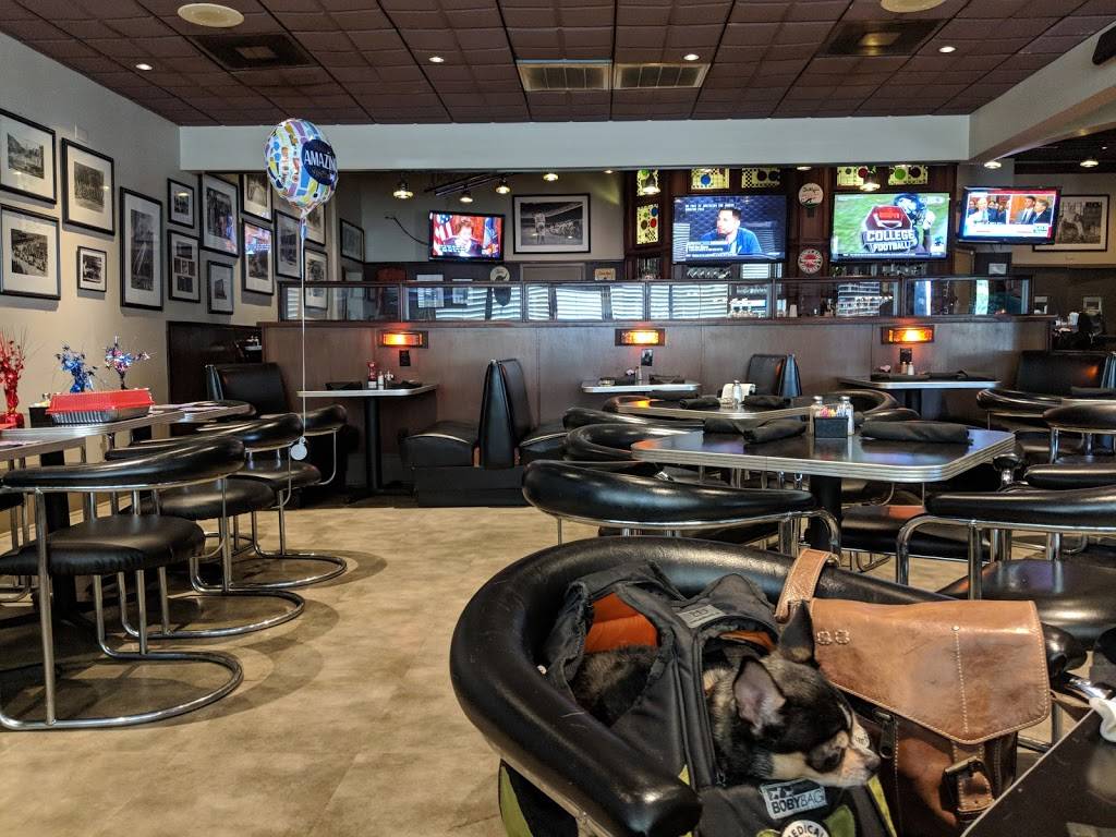 Sinclairs East | restaurant | 7847 Vaughn Rd, Montgomery, AL 36117, USA | 3342717654 OR +1 334-271-7654