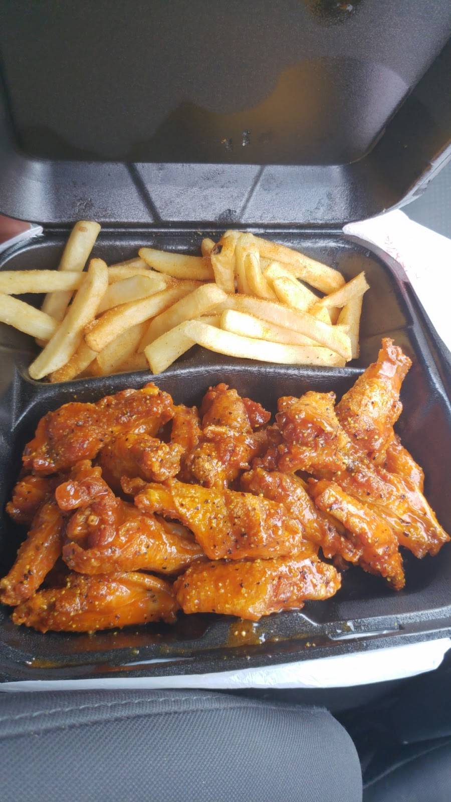 Hott Chixx Wings ATL | restaurant | 2805 Campbellton Rd SW, Atlanta, GA 30311, USA | 6785150455 OR +1 678-515-0455