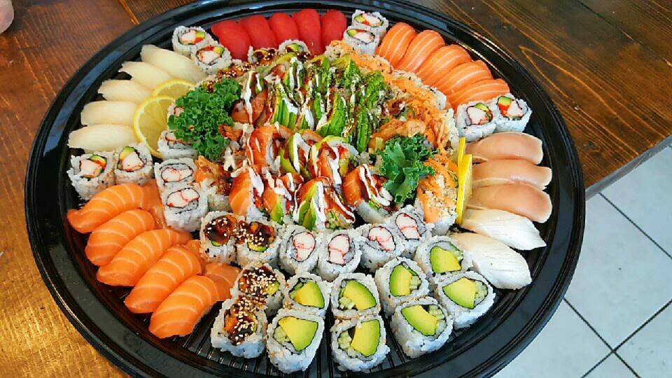 Sushi Karu | restaurant | 378 Oakwood Ave, York, ON M6E 2W3, Canada | 6473525278 OR +1 647-352-5278