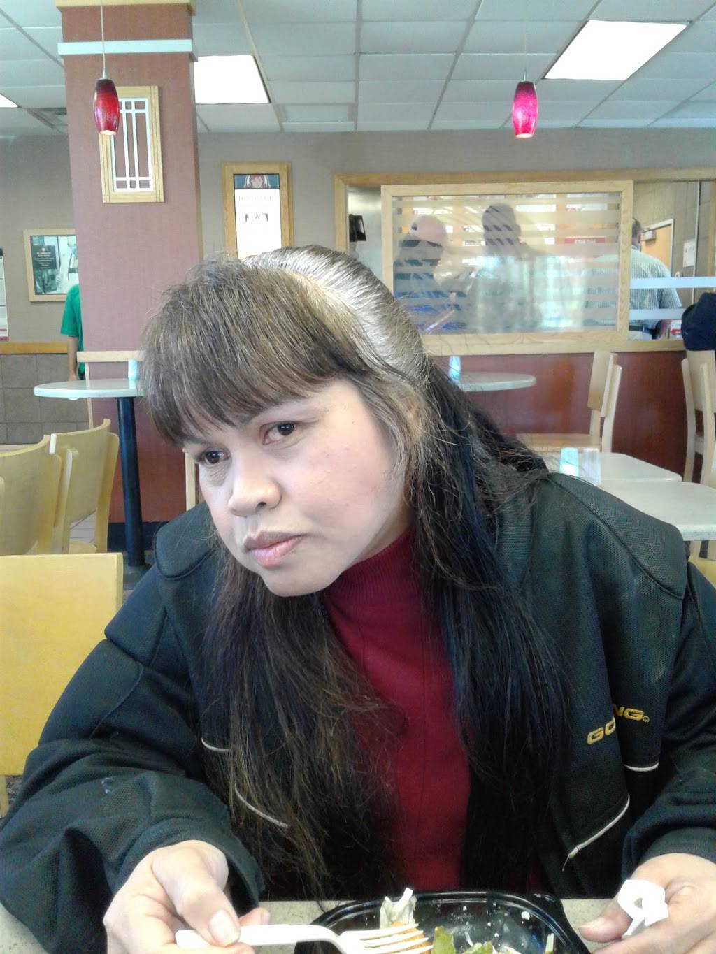 Wendys | restaurant | 532 Grove St, Fayetteville, NC 28301, USA | 9103234532 OR +1 910-323-4532