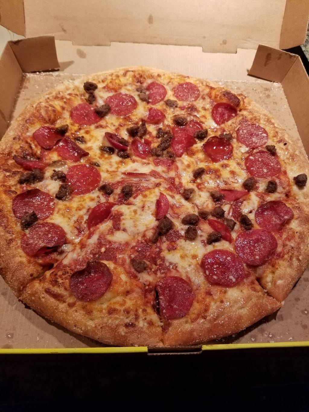 Hungry Howies Pizza | meal delivery | 111 W Bullard Ave #101, Clovis, CA 93612, USA | 5592974444 OR +1 559-297-4444