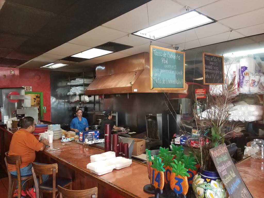 Mexicos Deli | restaurant | 2374 S Dairy Ashford Rd, Houston, TX 77077, USA | 2816797790 OR +1 281-679-7790