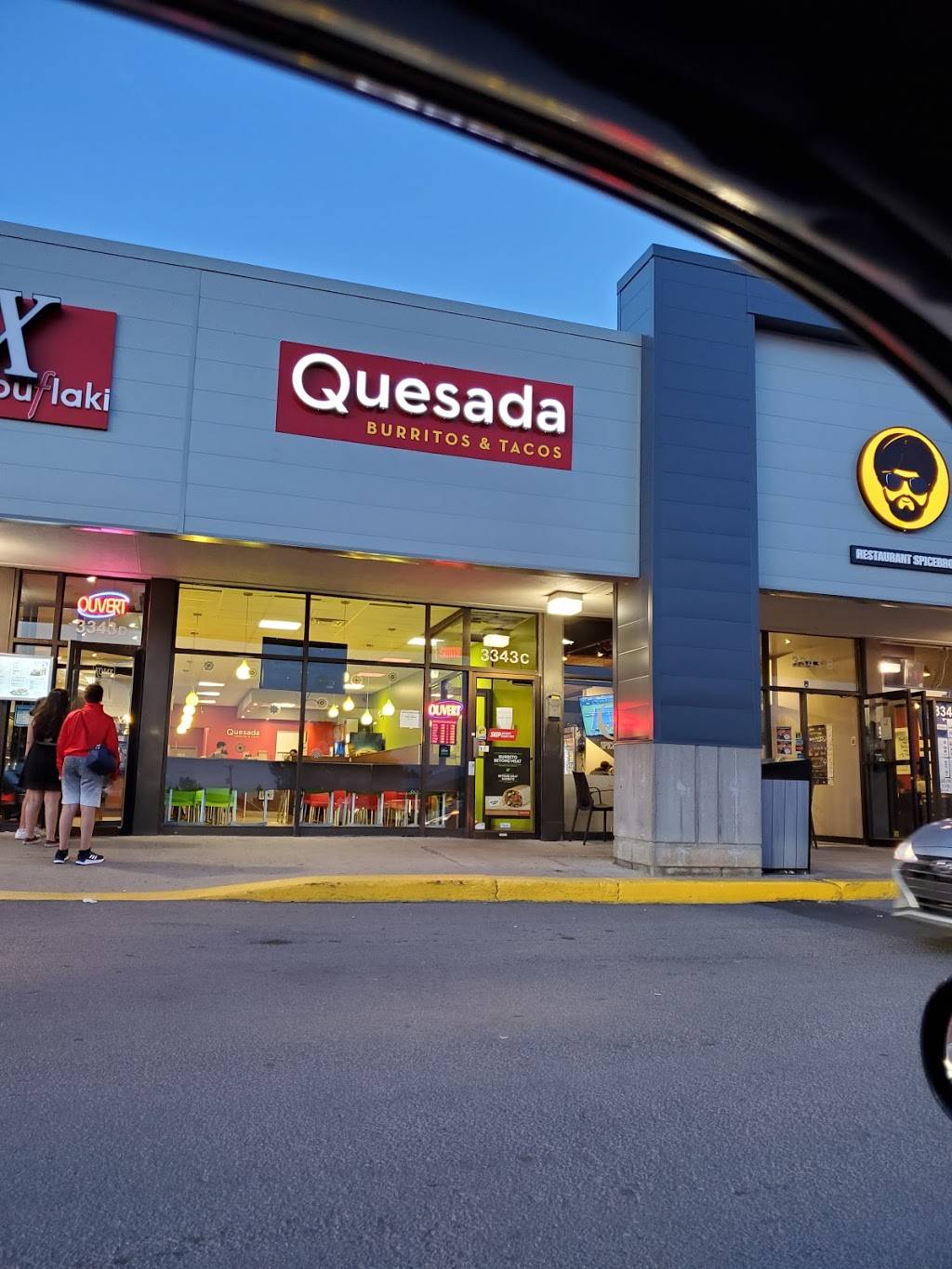 Quesada Burritos & Tacos | restaurant | 3343 Boulevard des Sources, Dollard-des-Ormeaux, QC H9B 1Z8, Canada | 5145424545 OR +1 514-542-4545