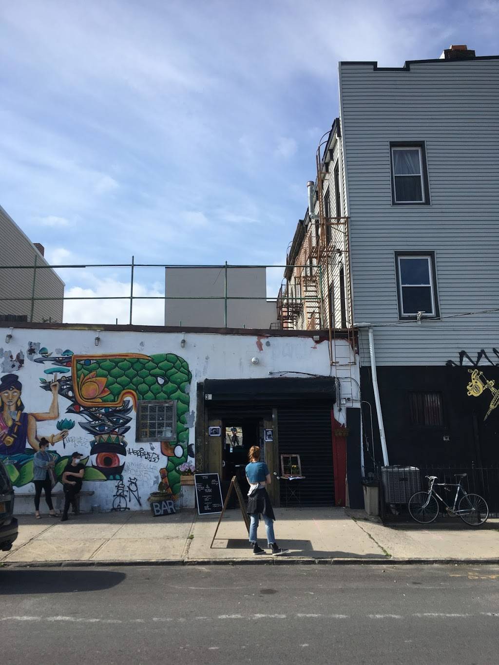 Bushwick Ice House | restaurant | 35 Ingraham St, Brooklyn, NY 11206, USA | 9293376503 OR +1 929-337-6503