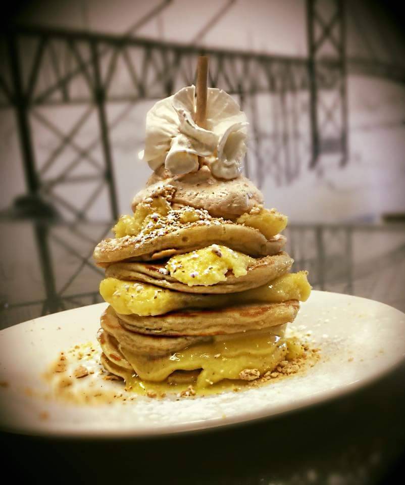Stacks | restaurant | 1950 Lauzon Rd, Windsor, ON N8R 1A2, Canada | 5199881950 OR +1 519-988-1950