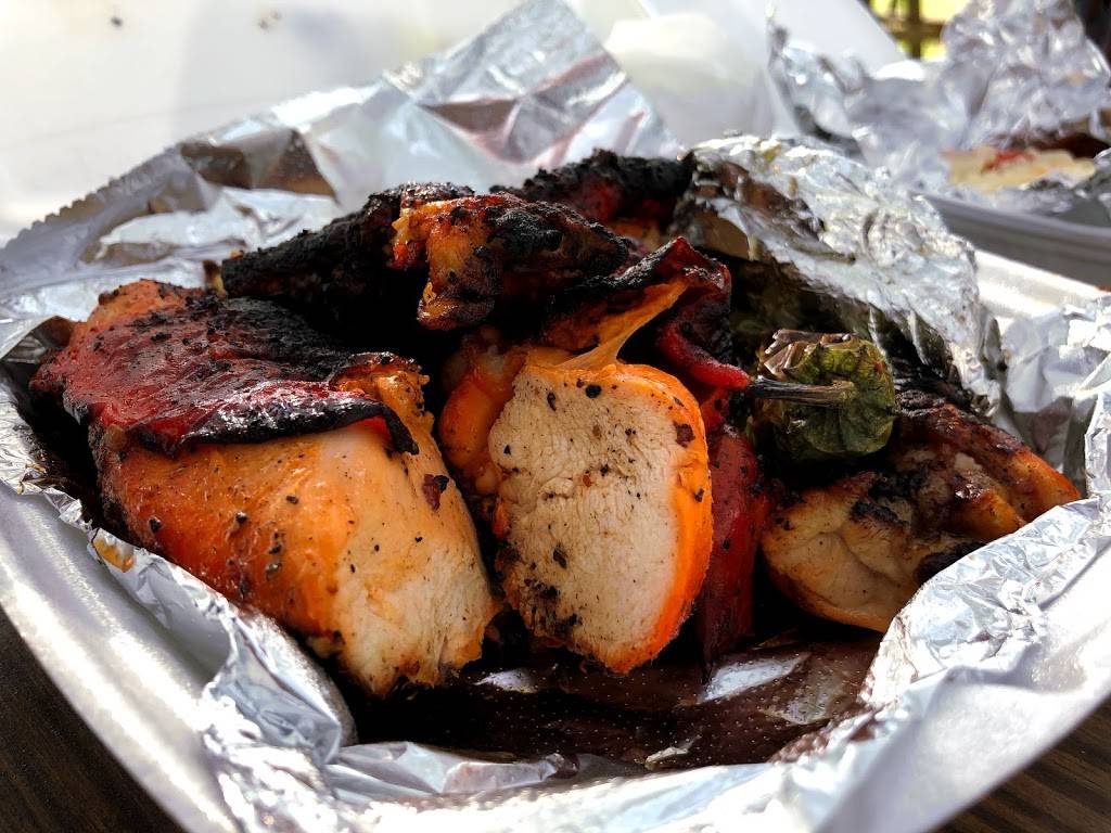 El Rey Del Carbon | restaurant | 11755 Potranco Rd, San Antonio, TX 78253, USA | 2104099596 OR +1 210-409-9596