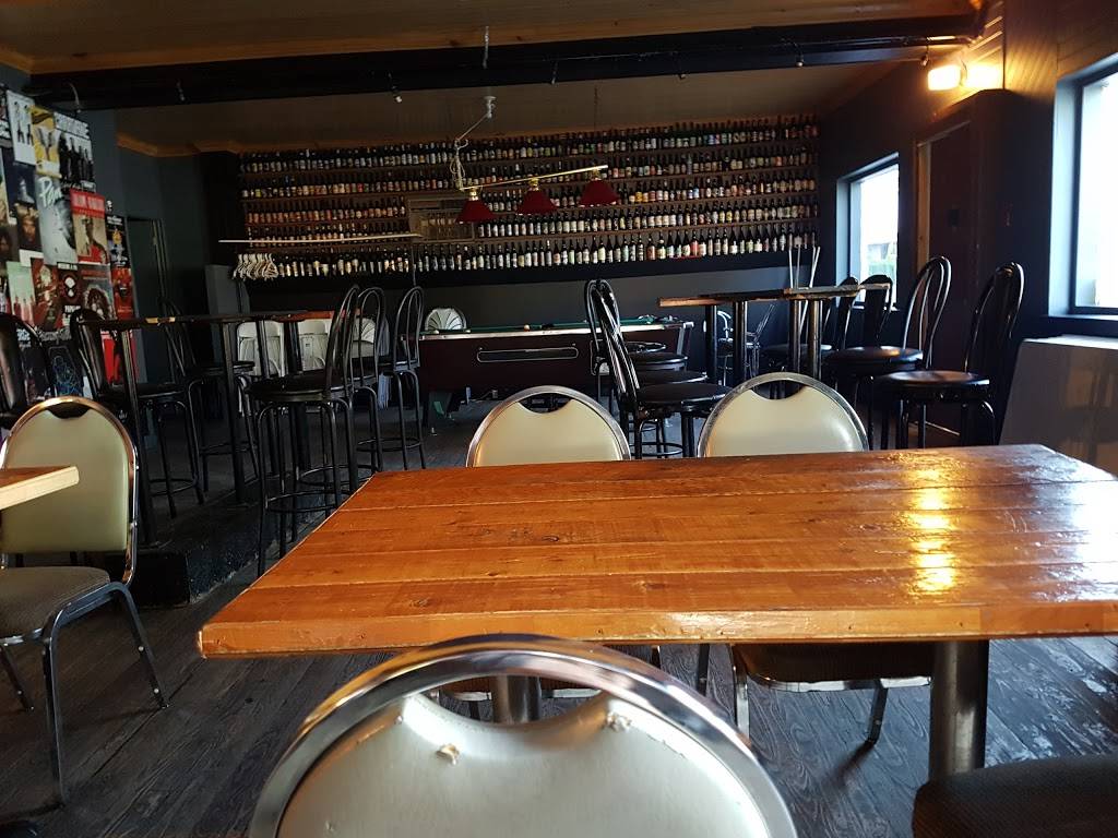 La Taverne | restaurant | 365 Rue Tessier E, Saint-Casimir, QC G0A 3L0, Canada | 4183392422 OR +1 418-339-2422