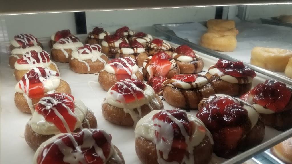 Pharaohs Donuts | bakery | 200 N 7th St, St. Louis, MO 63102, USA | 3143510285 OR +1 314-351-0285