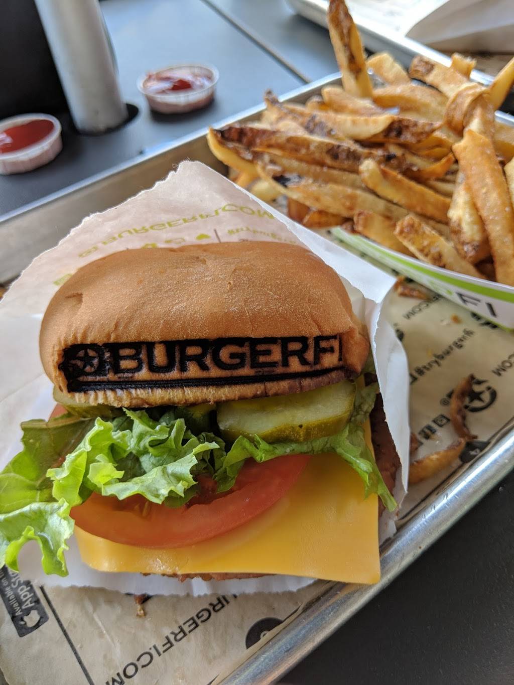 BurgerFi | restaurant | Post Soho Square, 714 S Howard Ave, Tampa, FL 33606, USA | 8134402283 OR +1 813-440-2283