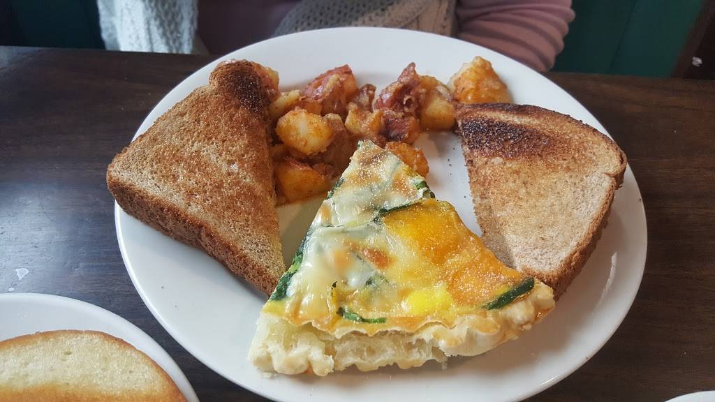 Leos Breakfast Restaurant | restaurant | 249 Main St, Buzzards Bay, MA 02532, USA | 5087597557 OR +1 508-759-7557