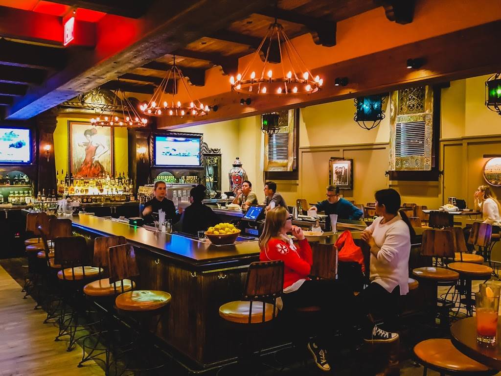 Uncle Julios Mexican From Scratch | restaurant | 4999 Old Orchard Shopping Center, Skokie, IL 60077, USA | 2246016100 OR +1 224-601-6100