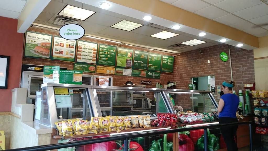 Subway Restaurants | restaurant | 4644 W Gandy Blvd Unit 10 Gandy, Plaza West, Tampa, FL 33611, USA | 8138311141 OR +1 813-831-1141